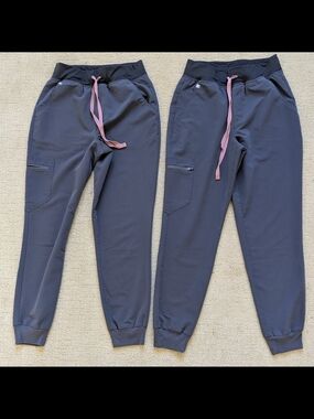 Figs Zamora Jogger Scrub Pants Bundle Womens S Charcoal Gray 2 Pairs Set Stretch